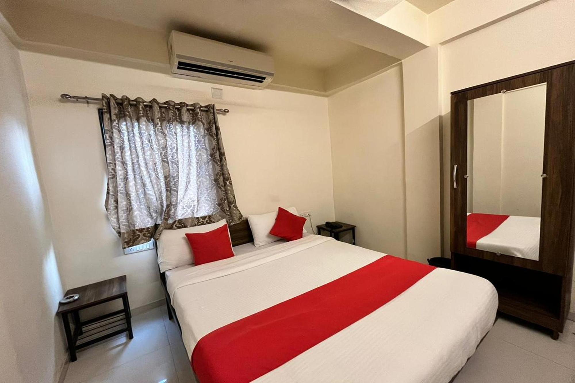 Hotel Kalyan Palace Batwa ภายนอก รูปภาพ